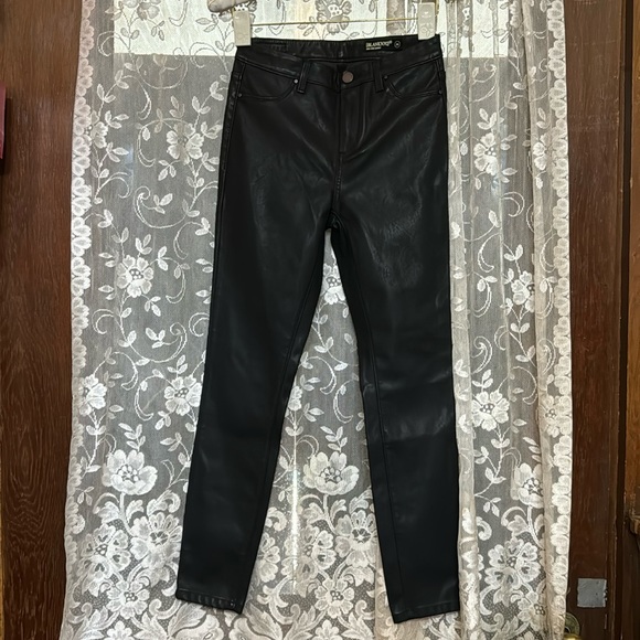 Blank NYC Pants - BlankNYC faux leather pants only used once excellent condition size 26